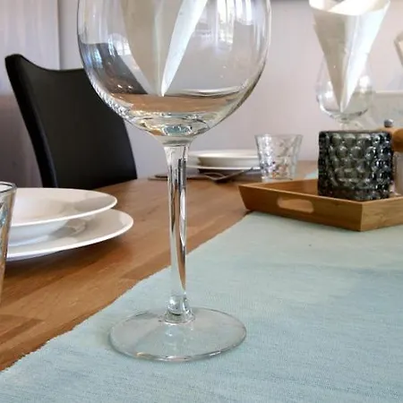 Apartment Strandperle; Idyllisch Gelegen Mit Terrasse Und Garten, Für 4 Personen Wangerooge