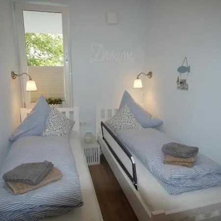 Strandperle; Idyllisch Gelegen Mit Terrasse Und Garten, Fuer 4 Personen Wangerooge