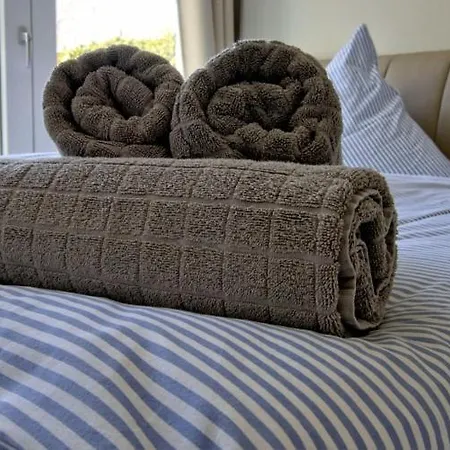 Strandperle; Idyllisch Gelegen Mit Terrasse Und Garten, Fuer 4 Personen Apartament